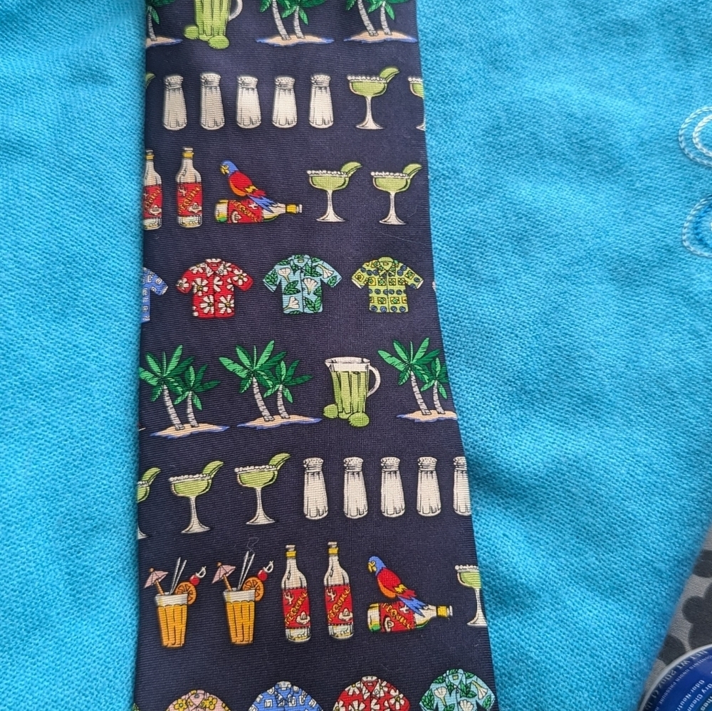 Alynn Eric Holch Tie Margaritaville island resort vacation Vibrant Hawaiian